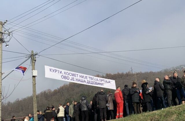 KUZEYDE SIRPLAR PROTESTO EYLEMİ DÜZENLİYOR