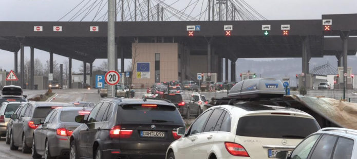 MERDARE SINIR KAPISINDA BEKLEME SÜRESİ 2 SAATE DÜŞTÜ