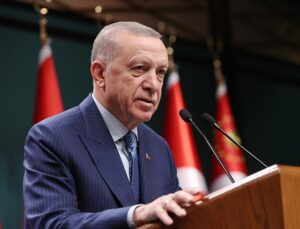 ERDOĞAN: TÜRKİYE, KOSOVA İLE SIRBİSTAN ARASINDAKİ GERİLİMİ AZALTMAK İÇİN ÇALIŞIYOR