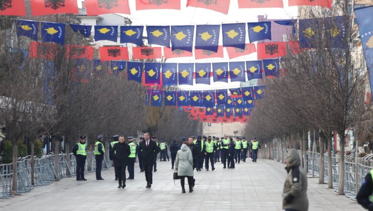 KOSOVA BAĞIMSIZLIĞININ 15. YILINI KUTLUYOR