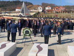 UÇK DESTANI ETKİNLİKLERİ, ADEM JASHARİ ŞEHİTLİĞİ ZİYARETİ İLE BAŞLADI