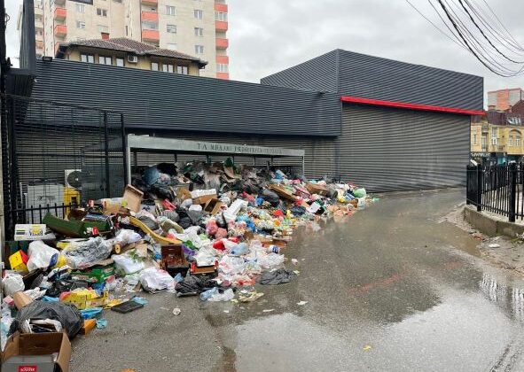 GREV SONA ERDİ, ANCAK ÇÖP YIĞINLARI KALDIRILMADI