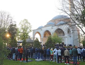 BALKAN ÜLKELERİNDE RAMAZAN BAYRAMI COŞKUSU