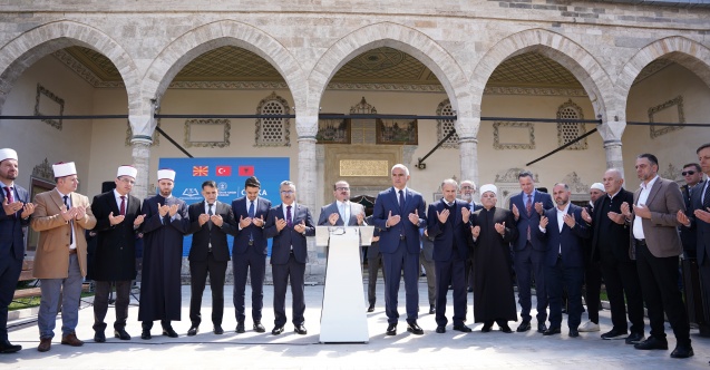 TİKA TARAFINDAN RESTORE EDİLEN ÜSKÜP SULTAN MURAT CAMİSİ TÖRENLE AÇILDI