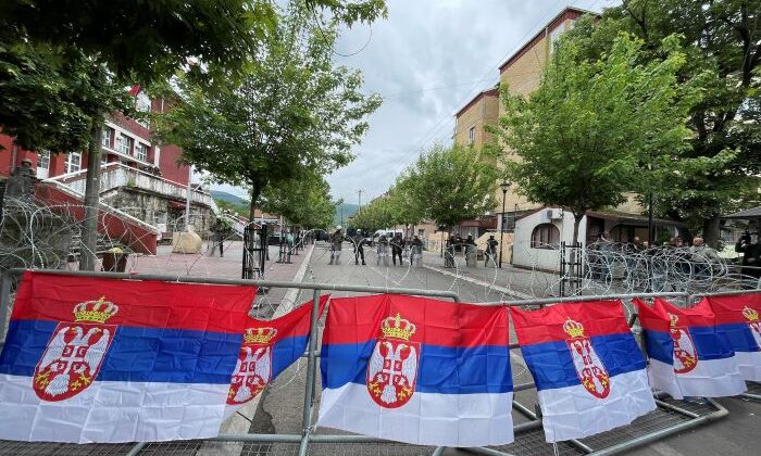 ZVEÇAN’DAKİ SIRP PROTESTOSU SONA ERDİ