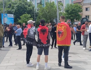 GÜNEY MİTROVİÇA’DA PROTESTOCULAR DAĞILDI