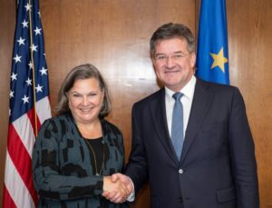 NULAND: KOSOVA VE SIRBİSTAN GERİLİMİ AZALTMALI