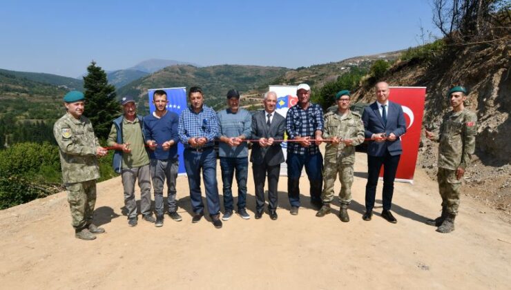 KOSOVA’DAKİ TÜRK ASKERİNDEN DRAGAŞ BÖLGESİNE YOL YAPIMI