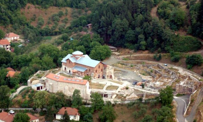 BANJSKA MANASTIRI POLİSİN KONTROLÜNDE