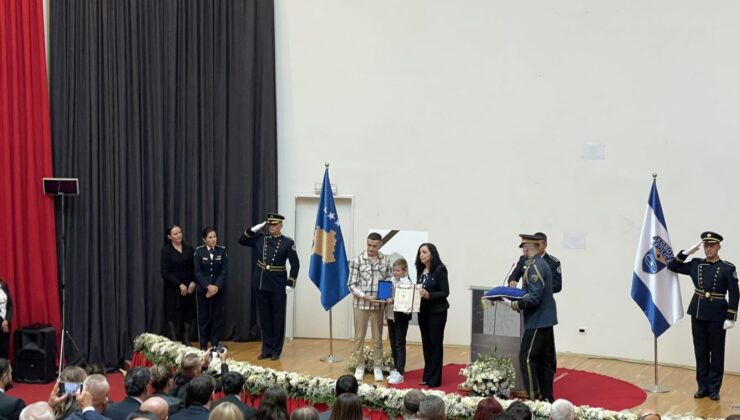 KUZEYDE ÖLDÜRÜLEN POLİS MEMURU AFRİM BUNJAKU “KOSOVA KAHRAMANI” İLAN EDİLDİ