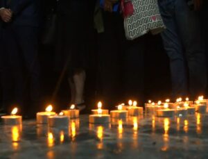 KUZEYDE ÖLDÜRÜLEN POLİS MEMURUNUN ANISINA PRİŞTİNE’DE MUMLAR YAKILDI