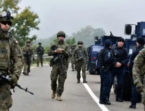  KFOR KOSOVA’NIN KUZEYİNDEKİ VARLIĞINI ARTIRIYOR