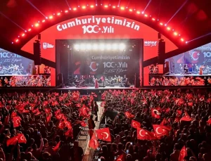 CUMHURİYET’İN 100. YILI MEYDANLARDAKİ COŞKULU KONSERLERLE KUTLANDI