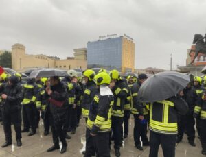 İTFAİYECİLER YİNE PROTESTO DÜZENLEDİ