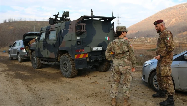 KFOR, KOSOVA-SIRBİSTAN SINIRINDA DEVRİYE FAALİYETLERİNE DEVAM EDİYOR