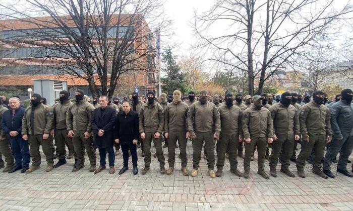 KOSOVA POLİSİ ÖZEL BİRİMLERİ TEKRAR PROTESTO EYLEMİ DÜZENLEDİ