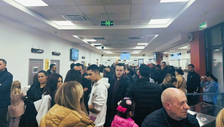 SON İKİ GÜNDE 7 BİNDEN FAZLA KOSOVALI PASAPORT BAŞVURUSUNDA BULUNDU