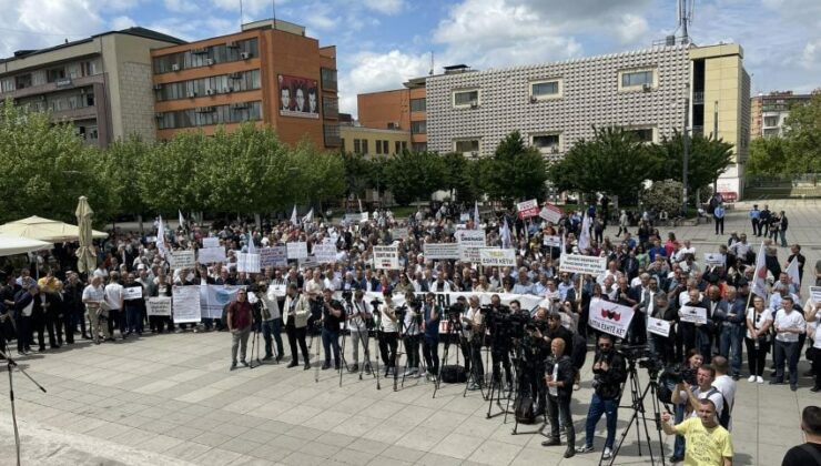 BAŞKENTTE 1 MAYIS PROTESTOSU