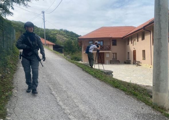 KFOR’UN, BANJSKA’DAN TERORİSTLERİN ÇIKARILMASI İÇİN PAZARLIK YAPTIĞI İDDİASI