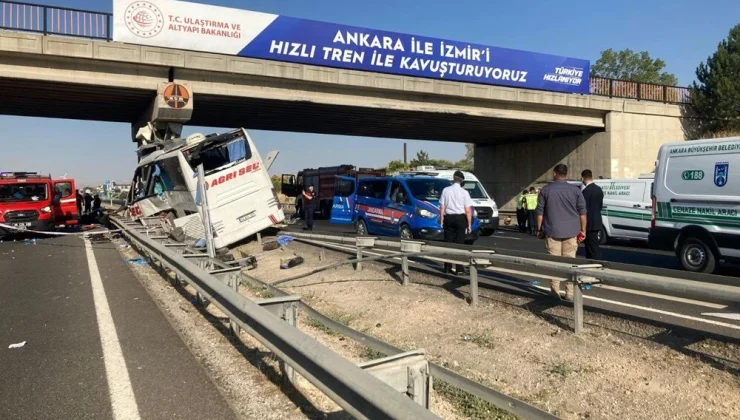 ANKARA’DA OTOBÜS ÜST GEÇİDİN AYAĞINA ÇARPTI: 9 CAN KAYBI