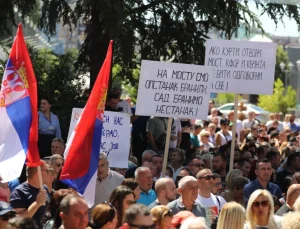 KUZEYDEKİ SIRP PROTESTOSU OLAYSIZ SONA ERDİ