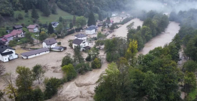 KOSOVA,YIKICI SELLERE MARUZ KALAN BOSNA’YA YARDIM ETMEYE HAZIR