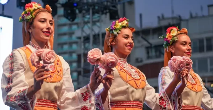 ULUSLARARASI BALKANLILAR FESTİVALİ İZMİR’DE BAŞLADI