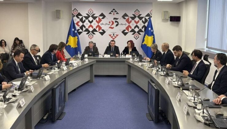 KURTİ: 2024 YILI, KOSOVA PASAPORTUNUN YILI OLDU