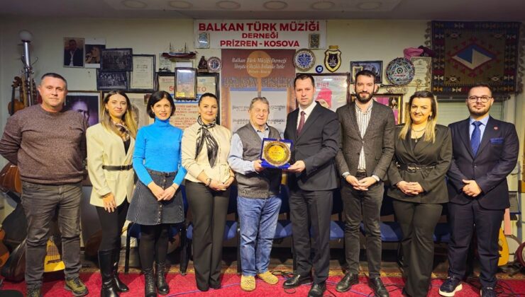 YTHP’NİN “YAŞAM BOYU HİZMET” ÖDÜLÜ ÜNLÜ SANATÇI ALIŞ NUŞ’A TAKDİM EDİLDİ